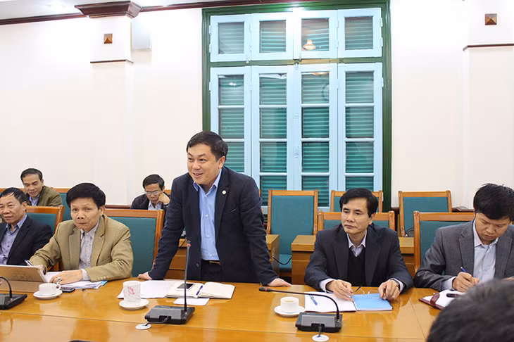 Đồng chí Hoàng Hồng Giang, Cục trưởng Cục Đường thủy nội địa Việt Nam phát biểu tại buổi làm việc
