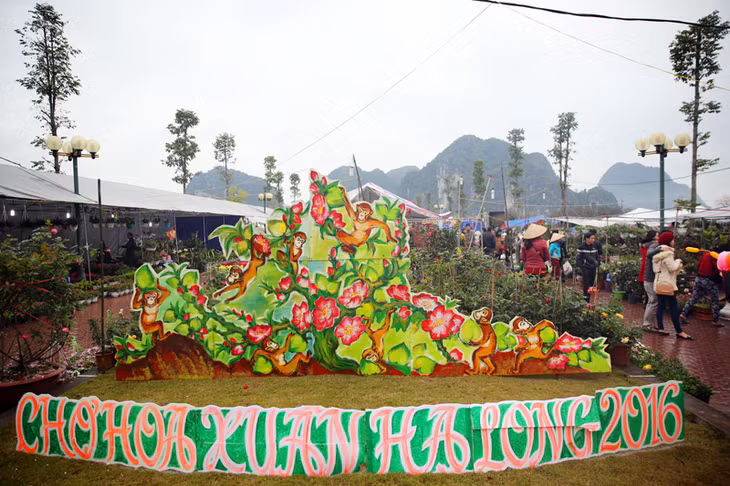 Chợ được trang trí ngộ nghĩnh.