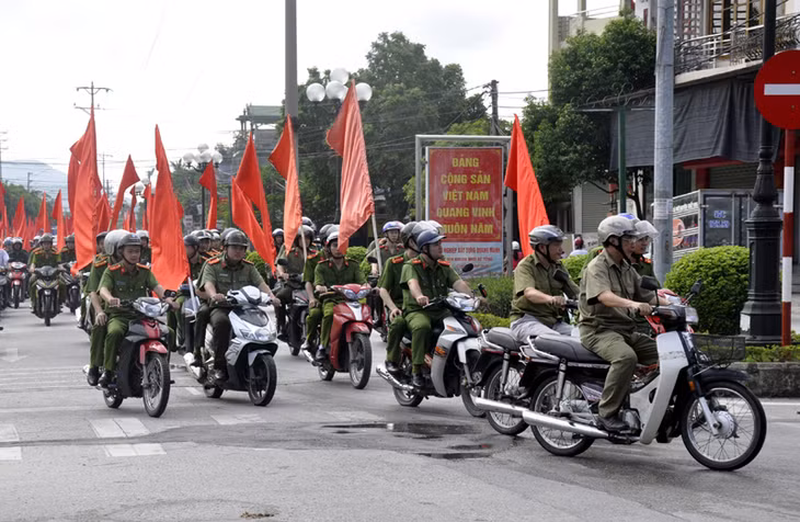 Các lực lượng trên địa bàn tham dự lễ phát động