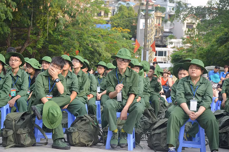 Các học viên háo hức trước giờ 