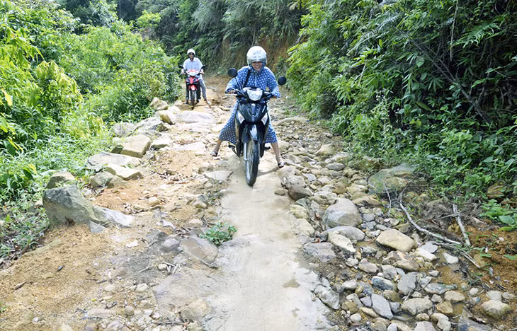 Đường vào Khe Coóc...