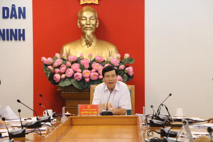 Chủ tịch UBND tỉnh Nguyễn Đức Long chủ trì cuộc họp