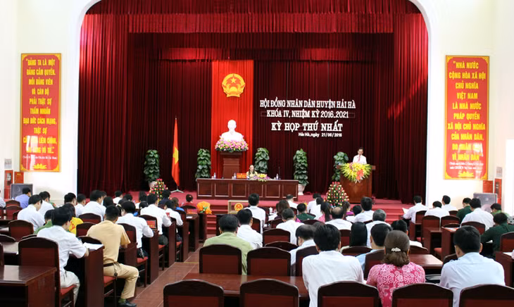 Quang cảnh kỳ họp