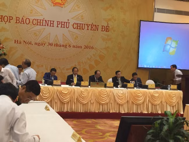 Quang cảnh buổi họp báo.