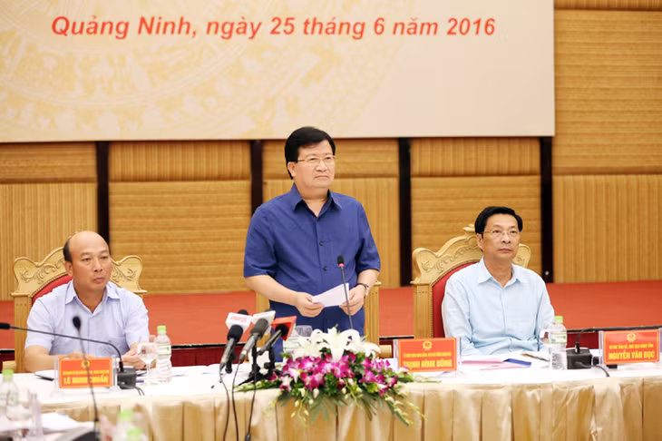 Phó Thủ tướng Trịnh Đình Dũng phát biểu kết luận buổi làm việc.