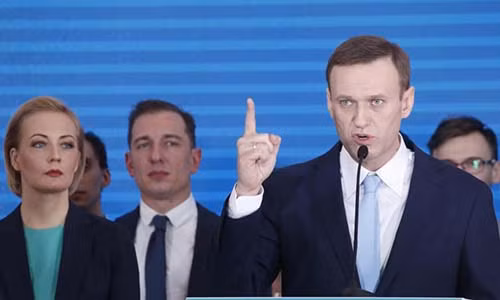 Ông Navalny (ngoài cùng bên phải) trong sự kiện vận động tranh cử ngày 24/12. Ảnh: Reuters.