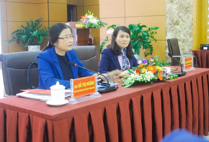 Đồng chí Đỗ Thị Hoàng, Phó Bí thư Thường trực Tỉnh ủy, ghi nhận, biểu dương những kết quả công tác hội và phong trào phụ nữ năm 2017.