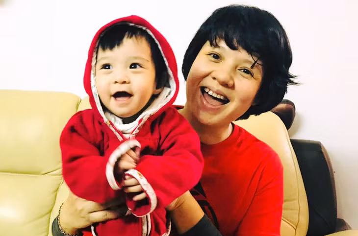 MC Diễm Quỳnh và cô con gái thứ hai.