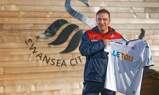  Swansea đã bổ nhiệm Carlos Carvalhal làm tân HLV đội bóng.