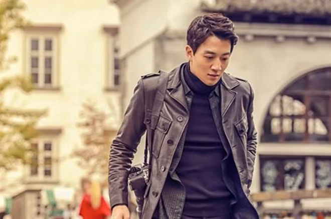 Kim Rae Won trong chân dung doanh nhân thành đạt, phim 'Kỵ sĩ áo đen'