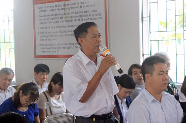 Cử tri TP Móng Cái gửi kiến nghị tới kỳ họp thứ 7, HĐND tỉnh khóa XIII tại cuộc tiếp xúc cử tri của 