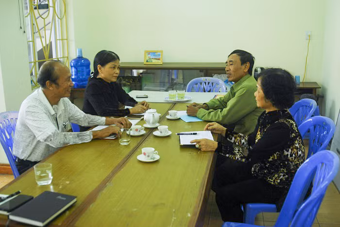 Ban CTMT và đại diện các đoàn thể nhân dân khu 2A, phường Cao Xanh, TP Hạ Long, họp triển khai công tác tuyên truyền bảo đảm ANTT trên địa bàn.