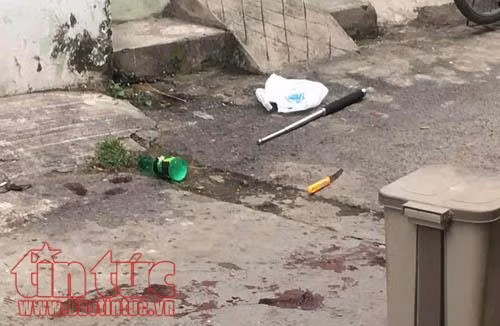 Vết máu để lại ở hiện trường.