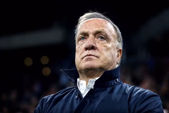  Sparta Rotterdam đã công bố bản hợp đồng có thời hạn 6 tháng với HLV Dick Advocaat.