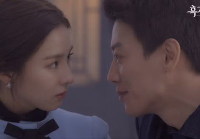 Shin Se Kyung trong phim 'Kỵ sĩ áo đen'