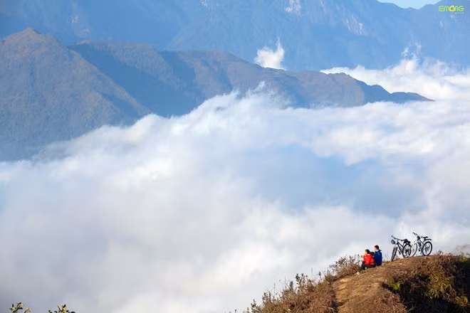 Y Tý (Lào Cai) Đây là điểm “săn mây” nổi tiếng với dân phượt mà bạn không thể bỏ qua, xã Y Tý nằm ở phía Tây của huyện Bát Xát, cách huyện lị khoảng 68 km về phía Tây Bắc.
