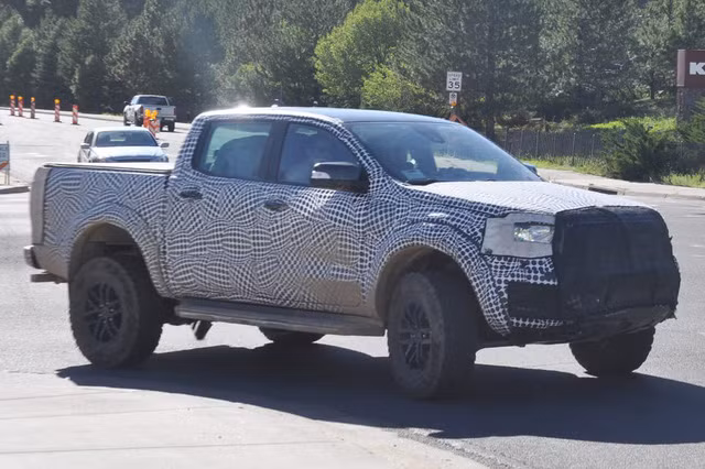 Chiếc Ford Ranger Raptor từng xuất hiện trên phố. Ảnh: Carsguide.