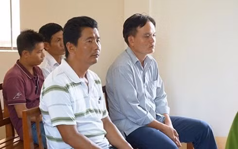 Thuyền trưởng Đặng Ngọc Thanh (trái) trước đó bị tạm giam 7 tháng. (Ảnh: Pháp luật TPHCM)