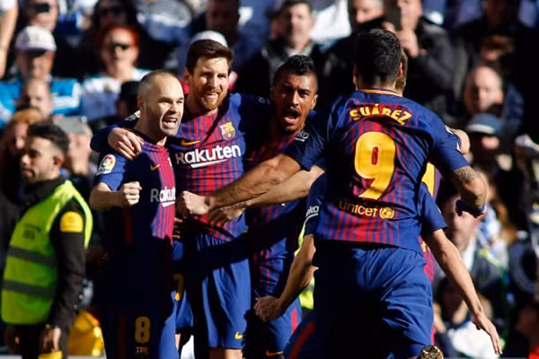 Barca một lần nữa hưởng niềm vui chiến thắng El Clasico ngay tại Bernabeu. Ảnh: Reuters.