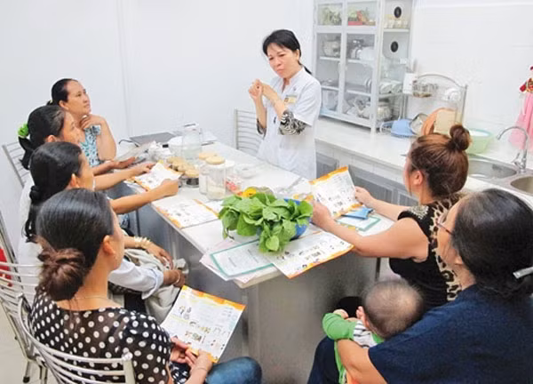 Đẩy mạnh thông tin, tuyên truyền, nâng cao nhận thức, thay đổi hành vi về dinh dưỡng hợp lý - Ảnh minh họa