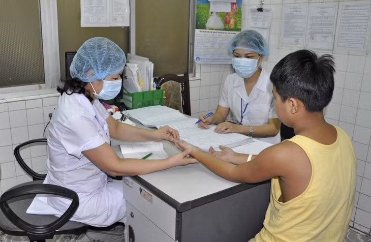 Kiểm tra bệnh về da tại Trung tâm Phòng chống bệnh xã hội tỉnh