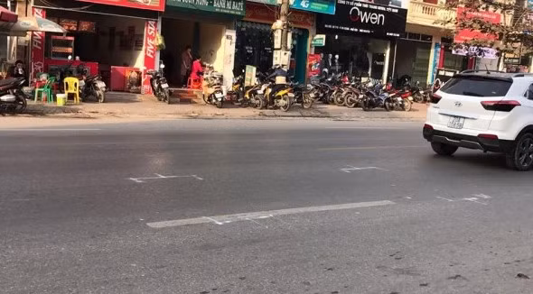 Hiện trường vụ tai nạn nghiêm trọng làm 4 người chết