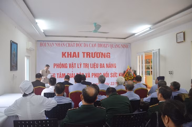 Khai trương phòng Vật lý trị liệu-phục hồi sức khỏe cho nạn nhân da cam