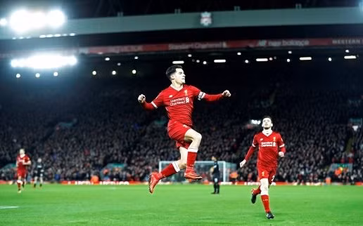  Coutinho mở tỷ số cho Liverpool từ một pha cứa lòng đẳng cấp. Ảnh: Daily Mail.