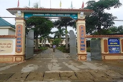Trường tiểu học Đỉnh Sơn nơi xảy ra sự việc.