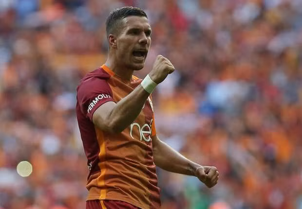  Podolski là mục tiêu mới nhất của các CLB tại Trung Quốc. Ảnh: Goal.