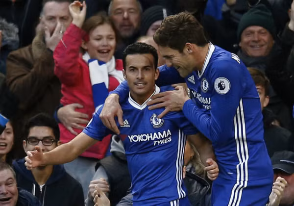 Pedro trở thành nhân vật chính trong chiến thắng của Chelsea. Ảnh: Reuters.