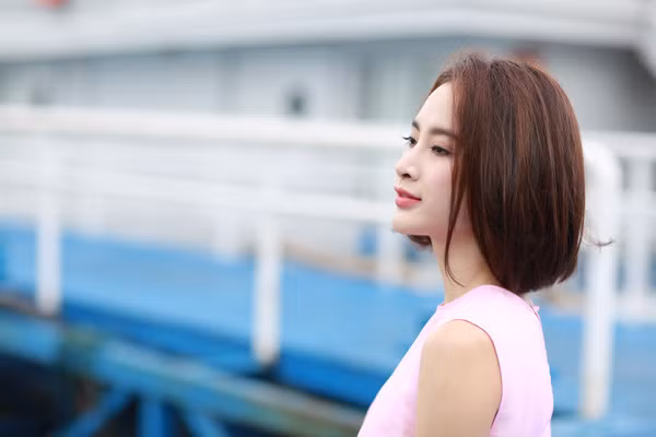Angela Phương Trinh.
