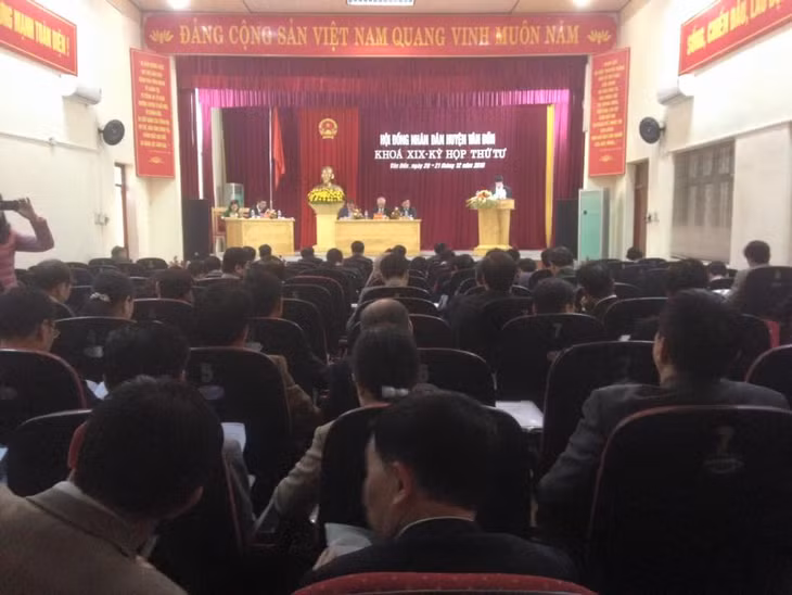 Quang cảnh kỳ họp.