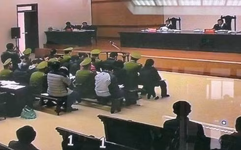 Toàn cảnh phiên tòa