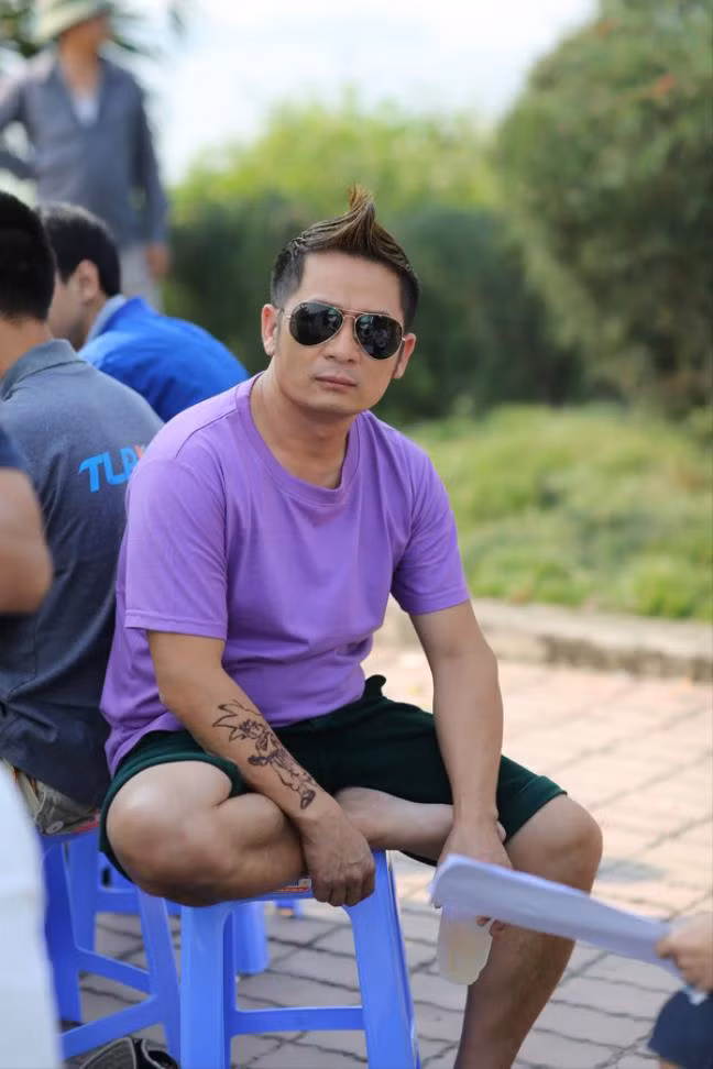 Bằng Kiều trên phim trường.