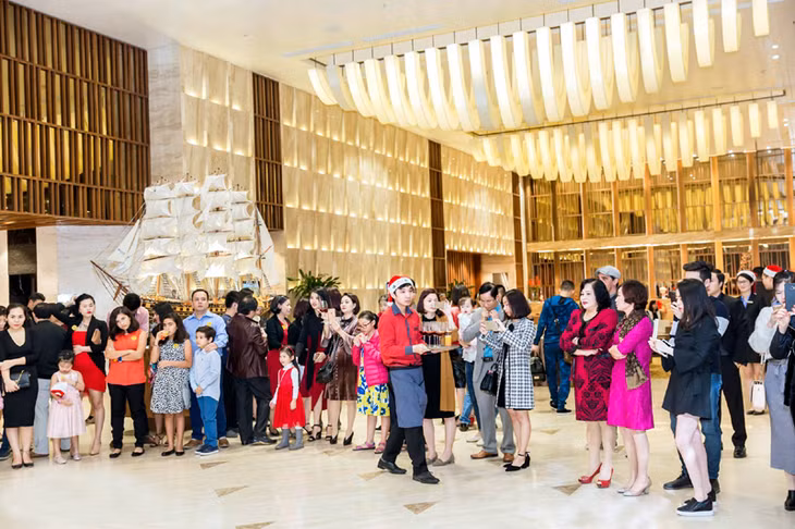 Không khí Giáng sinh tại khách sạn Wyndham Legend Hạ Long.