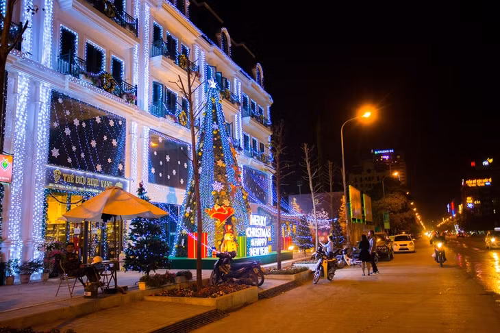 Các con phố rực rỡ sắc màu