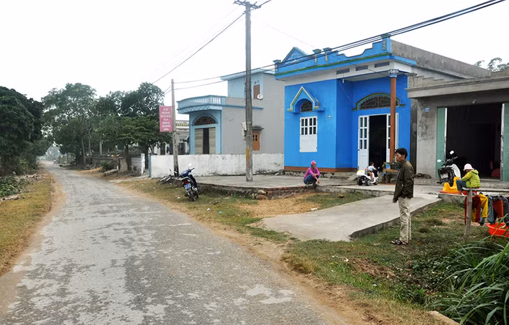 Nhiều hộ dân tại xã Vĩnh Trung (TP Móng Cái) xây dựng nhà trái phép làm phá vỡ quy hoạch điểm dân cư trên địa bàn.