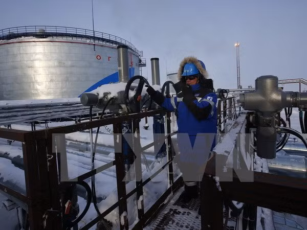 Khu vực khai thác ở mỏ dầu Novoprtovskoye thuộc tập đoàn khai thác dầu khí Gazprom của Nga. (Nguồn: AFP/TTXVN)