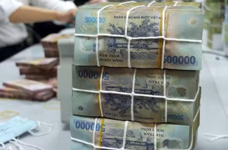 Lãi suất tiền gửi bật tăng.