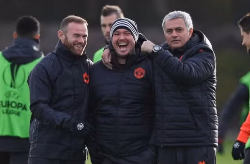  M.U muốn gắn bó lâu dài với Mourinho.