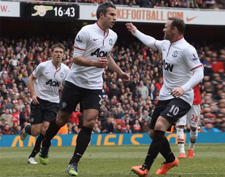 Van Persie đã có bàn thứ 25 ở Premier League mùa giải năm nay