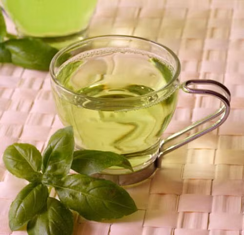 Trà xanh chứa chất EGCG chống oxy hóa và có tính kháng khuẩn rất hiệu quả với những vết rộp (Ảnh minh họa)