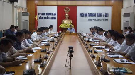 Đồng chí Nguyễn Văn Đọc, Chủ tịch UBND tỉnh kết luận phiên họp
