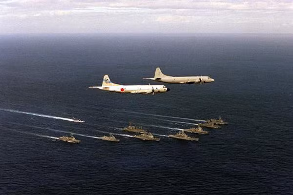 Máy bay trinh sát chống ngầm P-3C Orion của hải quân Nhật Bản