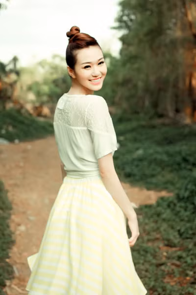 Chia sẻ về nhân vật mới, người đẹp tiết lộ, cô đảm nhận vai giám đốc Khánh Ly mạnh mẽ, quyết đoán nhưng lại sống bao dung. Cô tự tin vào khả năng diễn xuất dù phải hóa thân vào nhân vật chững chạc so với tuổi đời.
