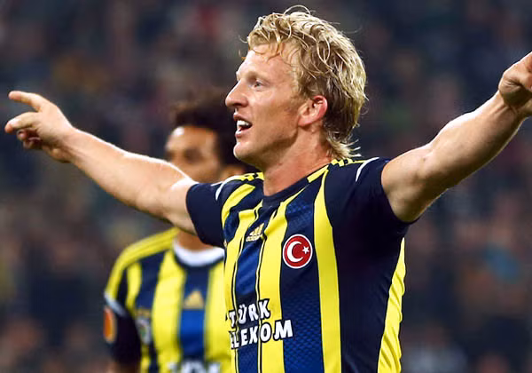 Trên sân nhà, Fenerbahce của Dirk Kuyt rất nguy hiểm