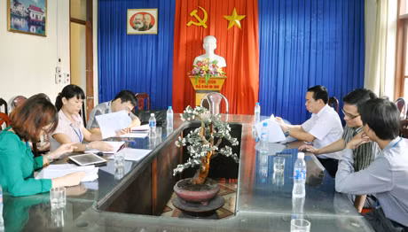 Đoàn công tác của Sở Nội vụ, kiểm tra việc thực hiện công tác CCHC trên địa bàn huyện Đông Triều.