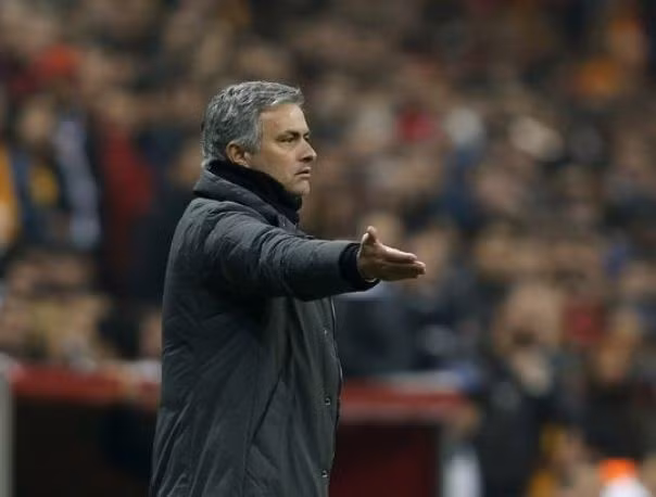 Mourinho muốn ở lại Bernabeu cho tới khi hết hợp đồng