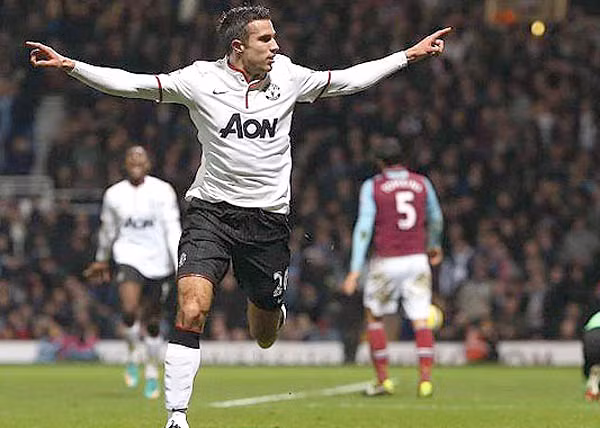 Van Persie tiếp tục nổ súng?